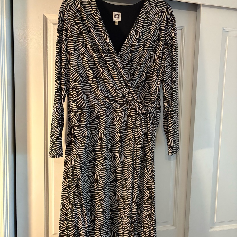 Anne Klein Black and White Patterned Long Sleeve Dress